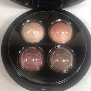 MAC Cosmetics Radiant Glow Eyeshadow Palette